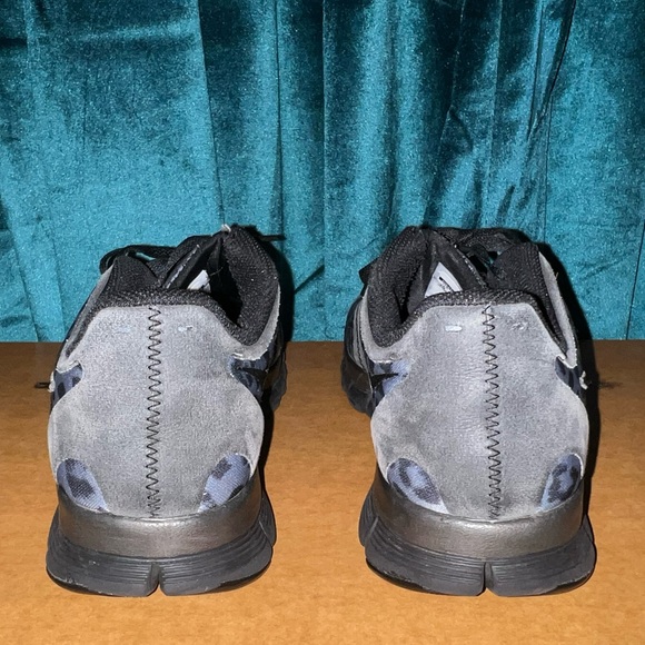 EUC WMNS Nike Free 5.0 V4 Black Leopard Shoes - Picture 4 of 10